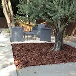 Au Vieux Lavoir Avec Parking Prive, Jardin , Climatisation, A 500 M De La Cite *