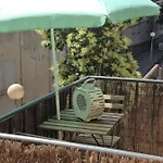 Au Vieux Lavoir Avec Parking Prive, Jardin , Climatisation, A 500 M De La Cite