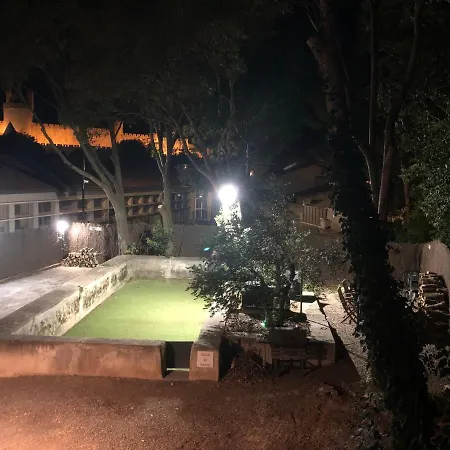 Au Vieux Lavoir Avec Parking Prive, Jardin , Climatisation, A 500 M De La Cite