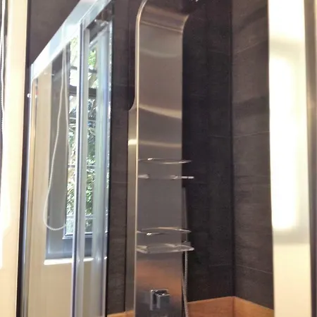 Au Vieux Lavoir Avec Parking Prive, Jardin , Climatisation, A 500 M De La Cite Lejlighed