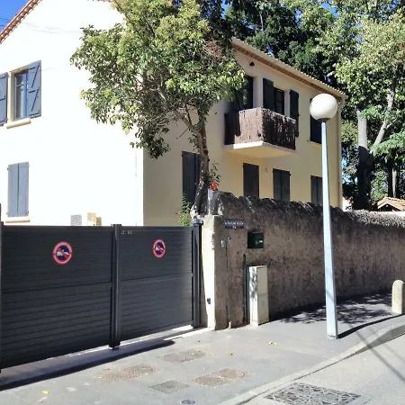 Au Vieux Lavoir Avec Parking Prive, Jardin , Climatisation, A 500 M De La Cite * قرقشونه
