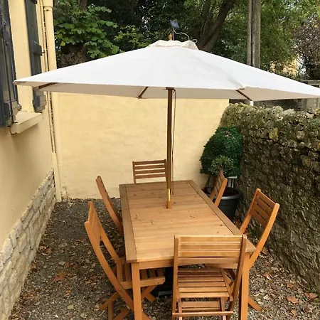 Au Vieux Lavoir Avec Parking Prive, Jardin , Climatisation, A 500 M De La Cite Apartament