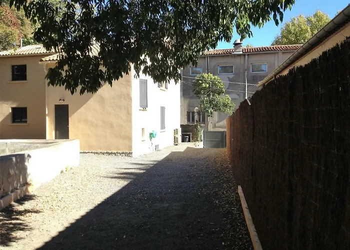 Au Vieux Lavoir Avec Parking Prive, Jardin , Climatisation, A 500 M De La Cite Lägenhet Carcassonne
