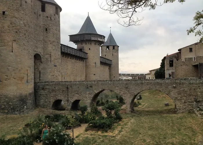 Lägenhet Au Vieux Lavoir Avec Parking Prive, Jardin , Climatisation, A 500 M De La Cite Carcassonne