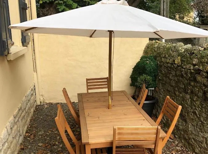 Au Vieux Lavoir Avec Parking Prive, Jardin , Climatisation, A 500 M De La Cite Lägenhet
