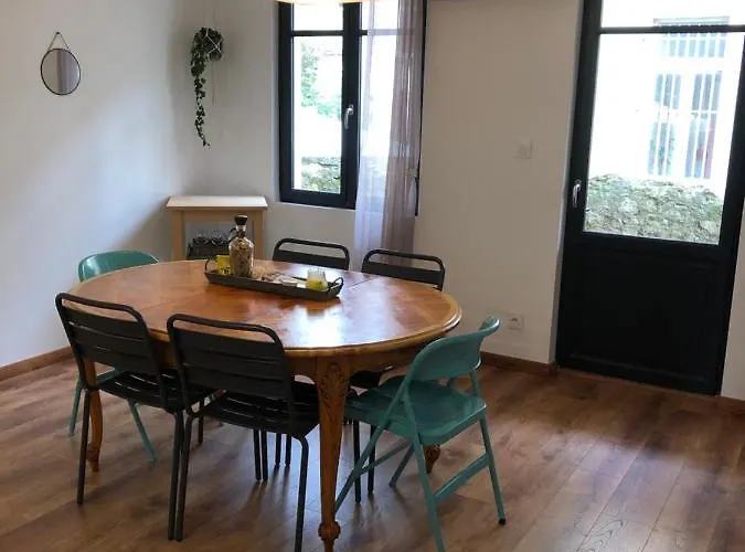 Lägenhet Au Vieux Lavoir Avec Parking Prive, Jardin , Climatisation, A 500 M De La Cite Carcassonne